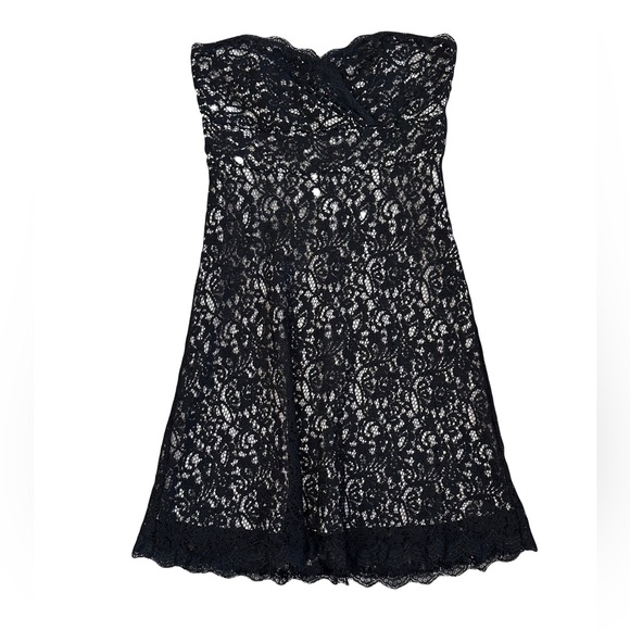 White House Black Market Dresses & Skirts - White House Black Market Strapless Midi Lace Dress - Size - 6